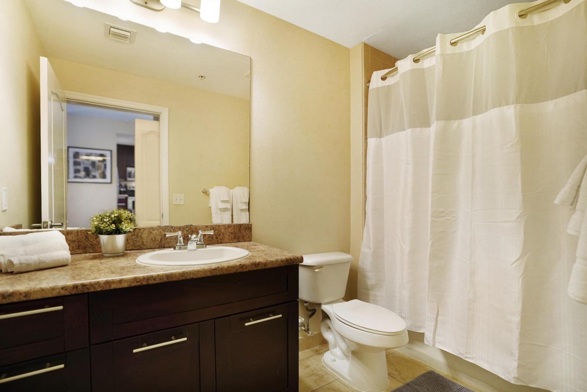 Dharma Home Suites South Miami At Red Road Commons Ngoại thất bức ảnh