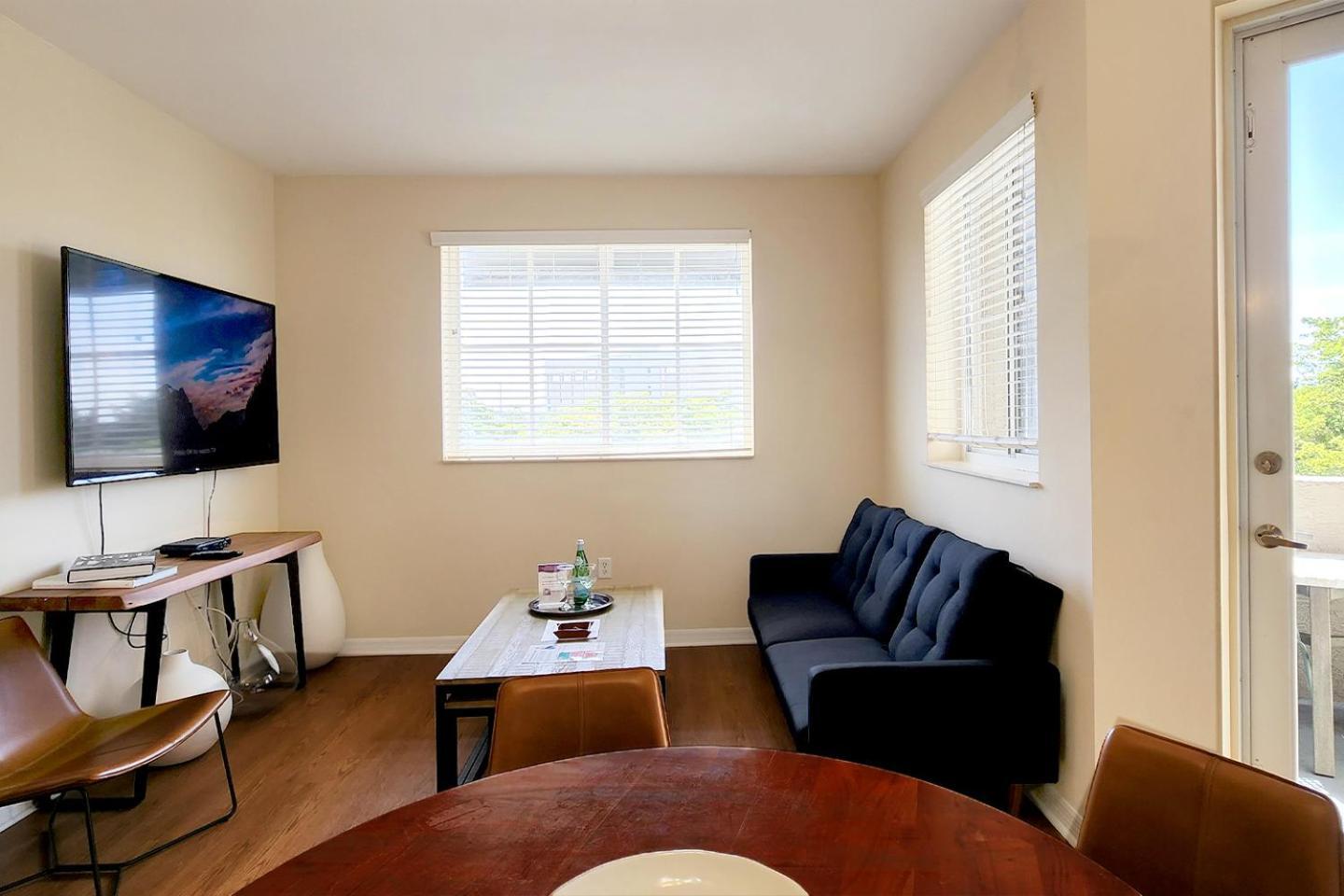Dharma Home Suites South Miami At Red Road Commons Ngoại thất bức ảnh