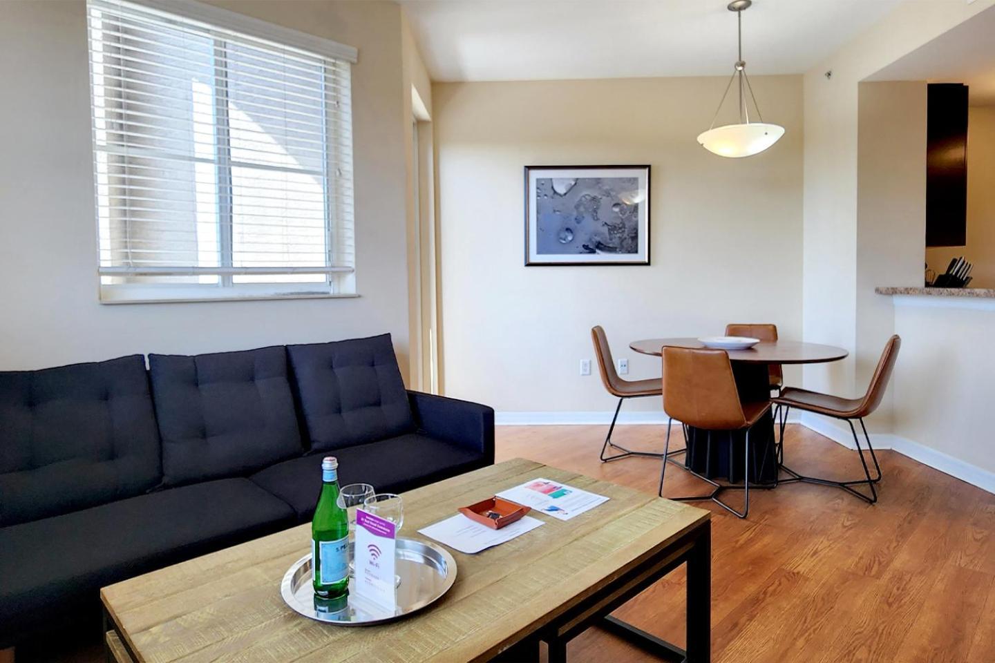 Dharma Home Suites South Miami At Red Road Commons Ngoại thất bức ảnh