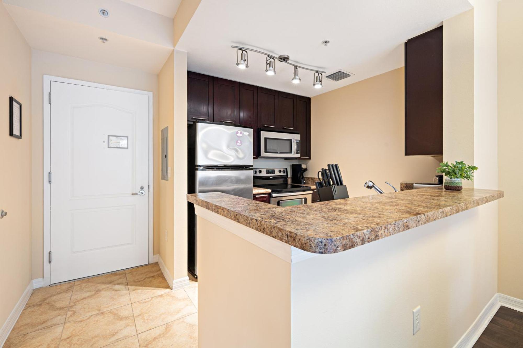 Dharma Home Suites South Miami At Red Road Commons Ngoại thất bức ảnh