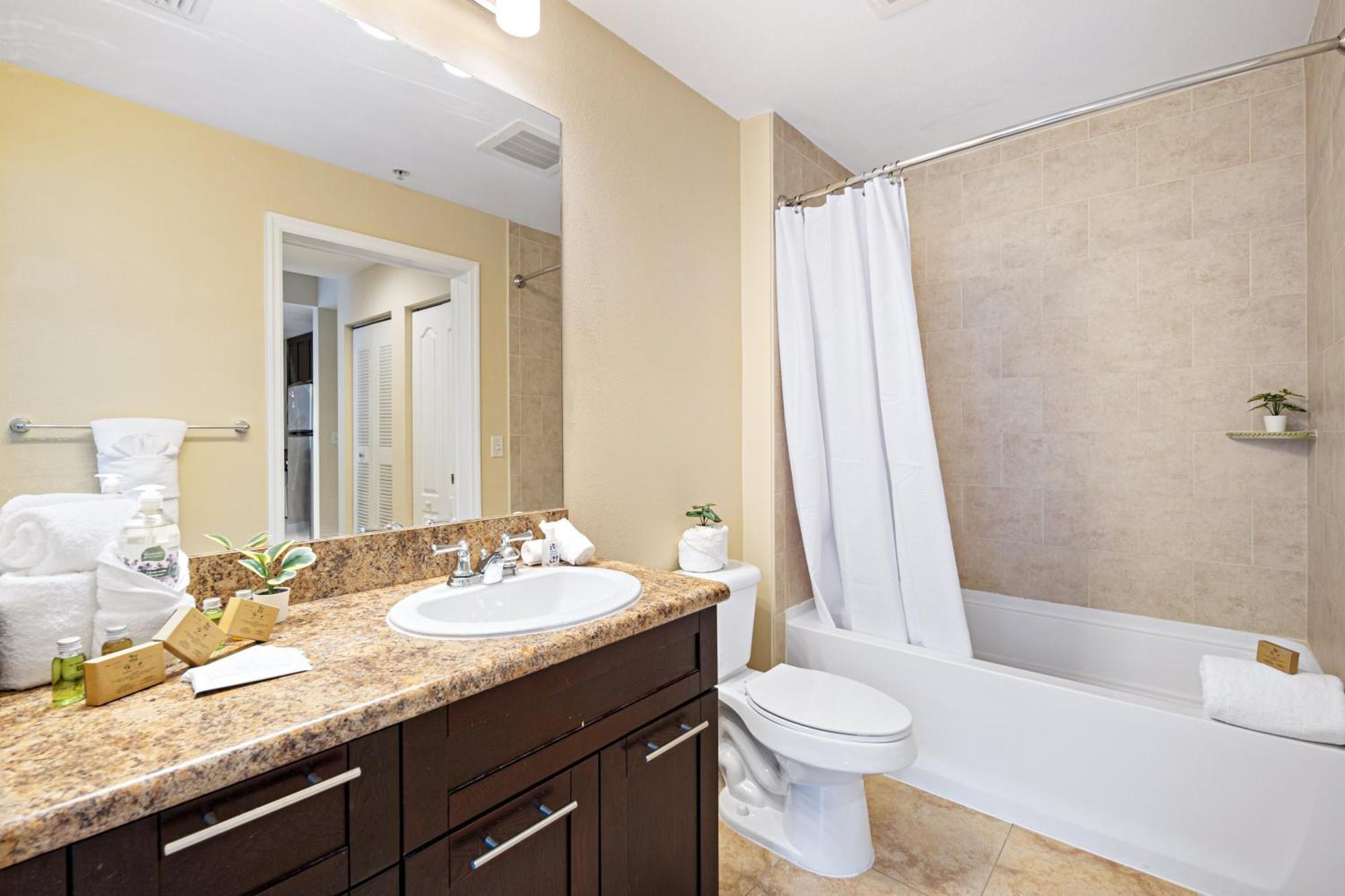 Dharma Home Suites South Miami At Red Road Commons Ngoại thất bức ảnh