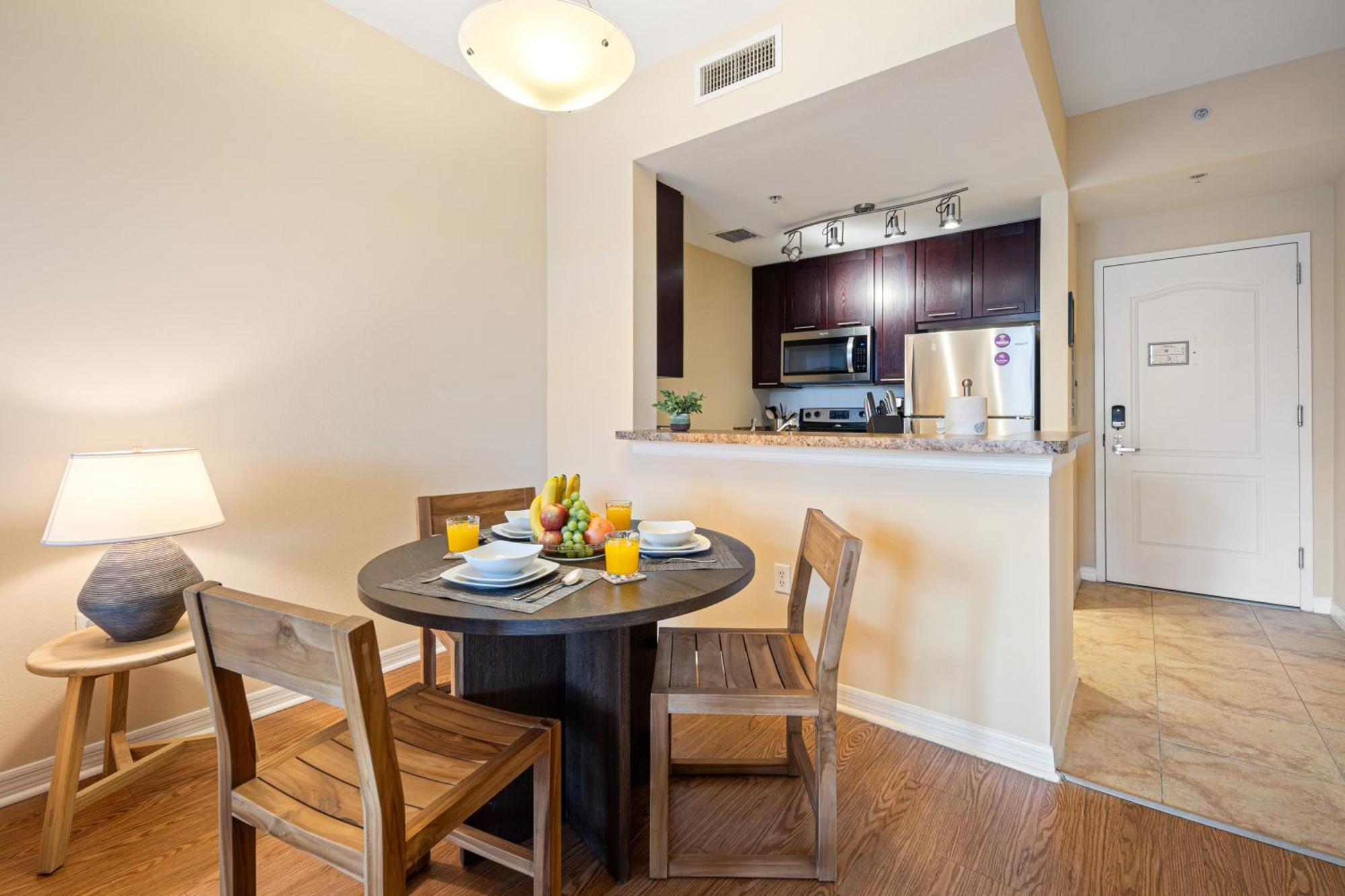 Dharma Home Suites South Miami At Red Road Commons Ngoại thất bức ảnh